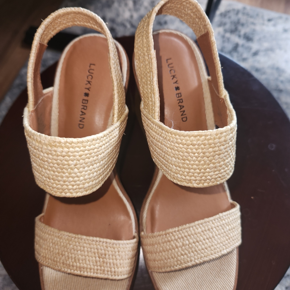 NIB - Lucky Brand Women's  Platform Wedge Sandal.